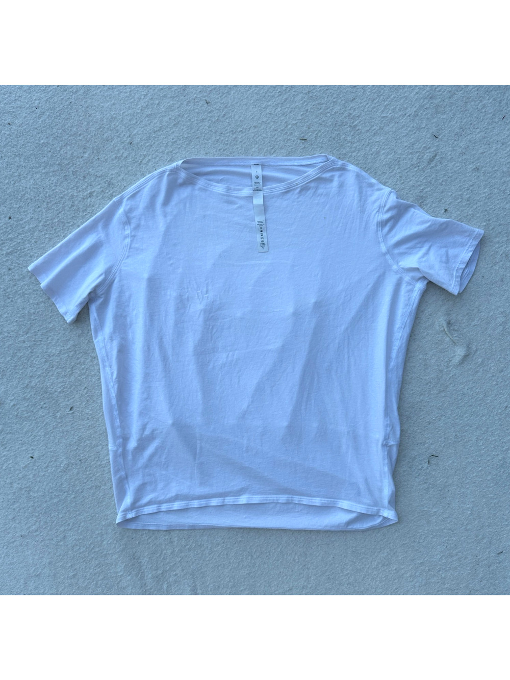 Lululemon Back In Action Short Sleeve Shirt White Women's Size 2 Relaxed W3FHNS